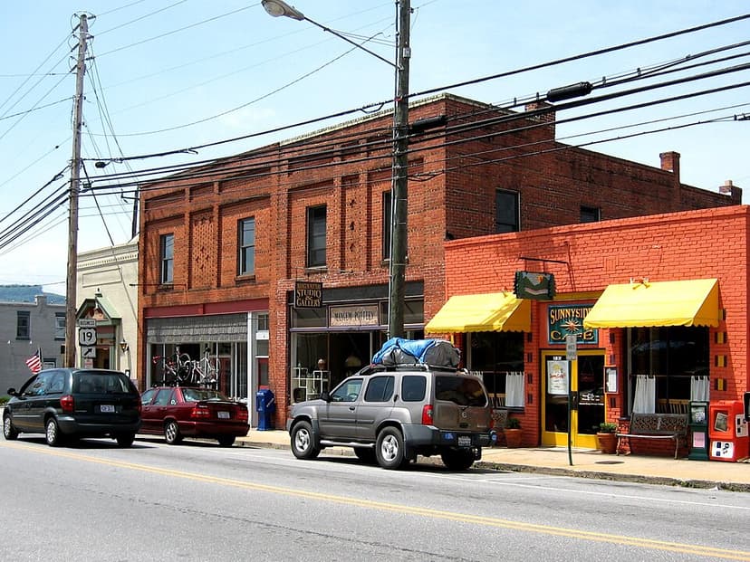 Weaverville, North Carolina — served by Steady Flame Fireplaces